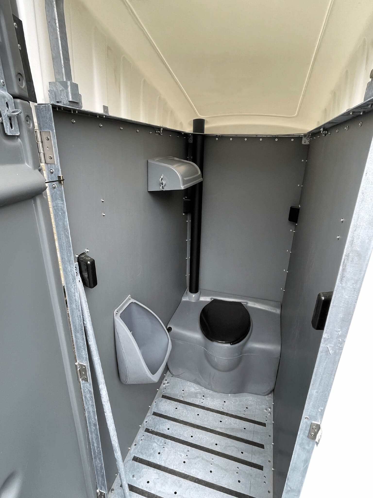 VIP Luxury Toilet Hire - The Throne Depot